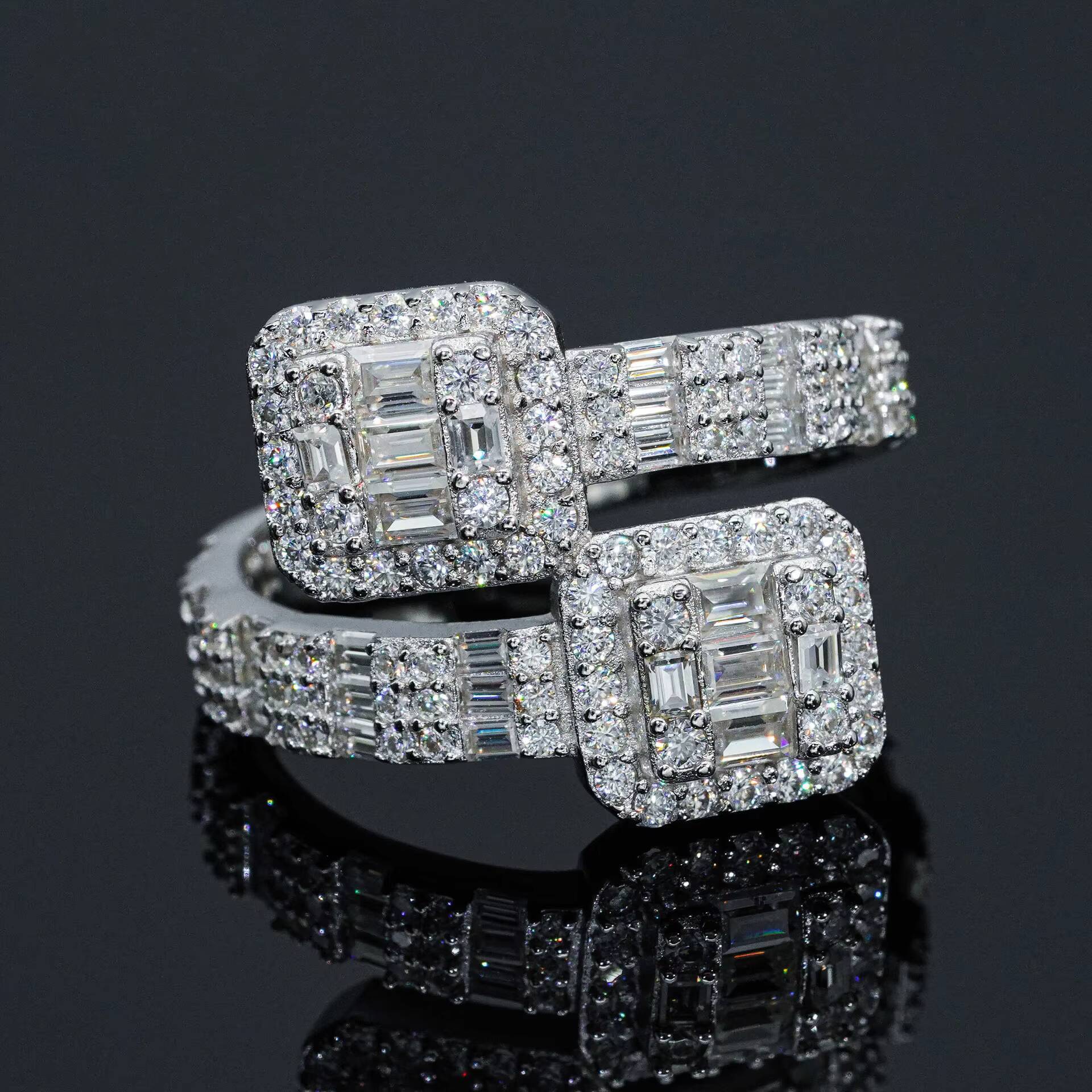 925 Sterling Silver baguette Vvs Moissanite Diamonds Shiny White Gold Plated huggies Rings