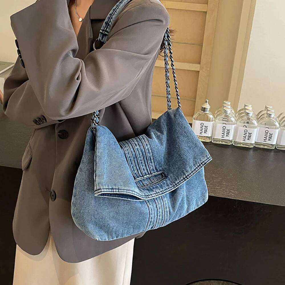 Retro style denim chain shoulder bag, dual-purpose commuting crossbody bag for women, large capacity fashionable tote bag.zwq C260204