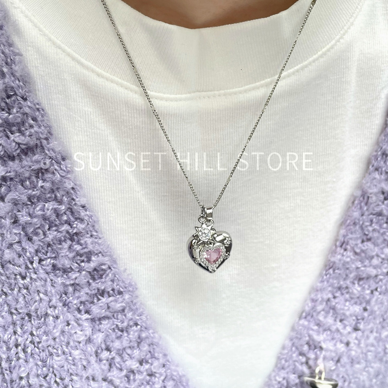 Necklaces Brand Designer Jewelry Same Style Sparkling Zircon Heart Pendant Necklace For Women Light Luxury Niche High End Steel Collarbone Chain Choke