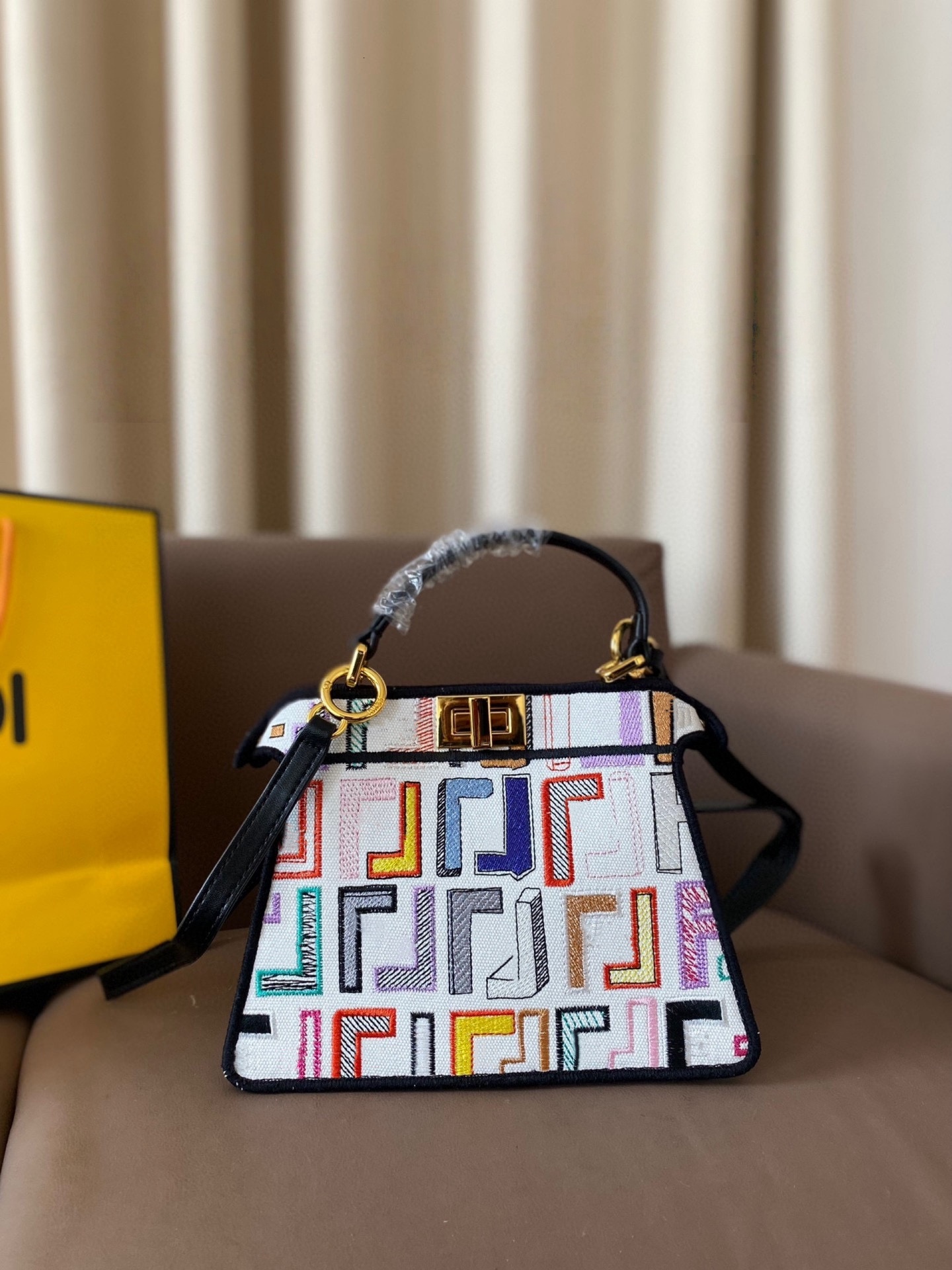 baguette bag Shoulder Bags Designer Luxury Brand Flip Over Crossbody Handbag Letter Relief ff Bag FF High Quality Old Flower Single Fashionable Womens Bucket Bag e45