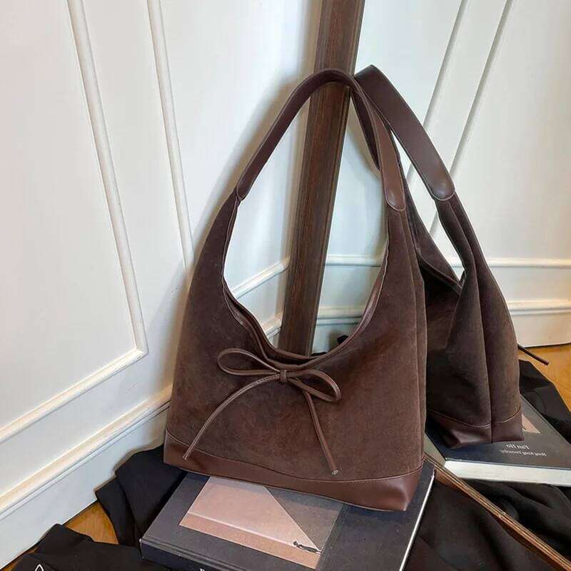 Hobo Solid Colour Handbag Lightweight Slouchy Shoulder Bag for Women Travel Shopping Work C260204