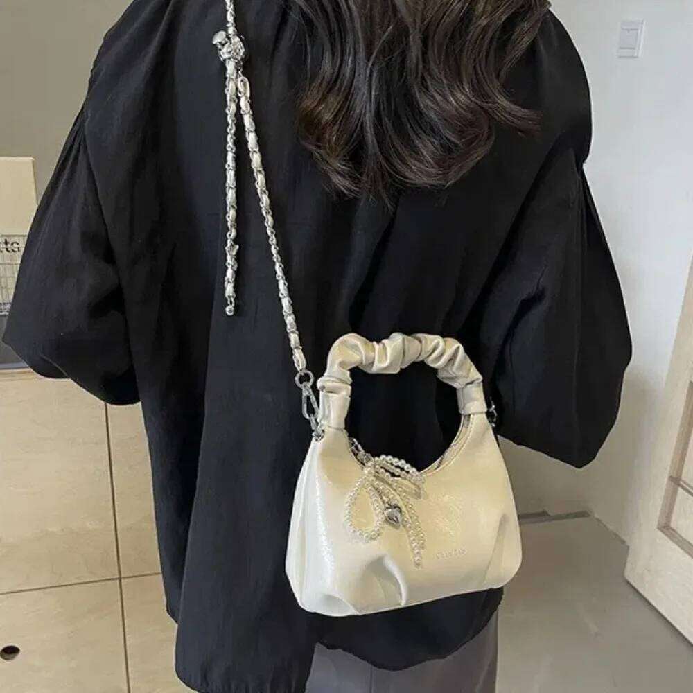 Fashion Pleated Handle Design Underarm Bags Pu Leather Y2K Crossbody Bag Adjustable Strap Pearl Bow Handbag Ladies C260204