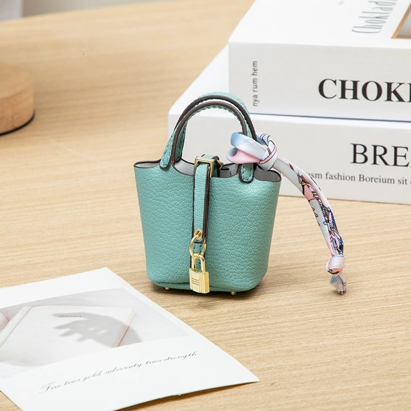Bag Charm Cute Style Plush Ornamentn New Ultra-Fiber Leather Small Basket Bag Pendant Mini Cute Earphone Bag Pendant Keychain Car Pendant