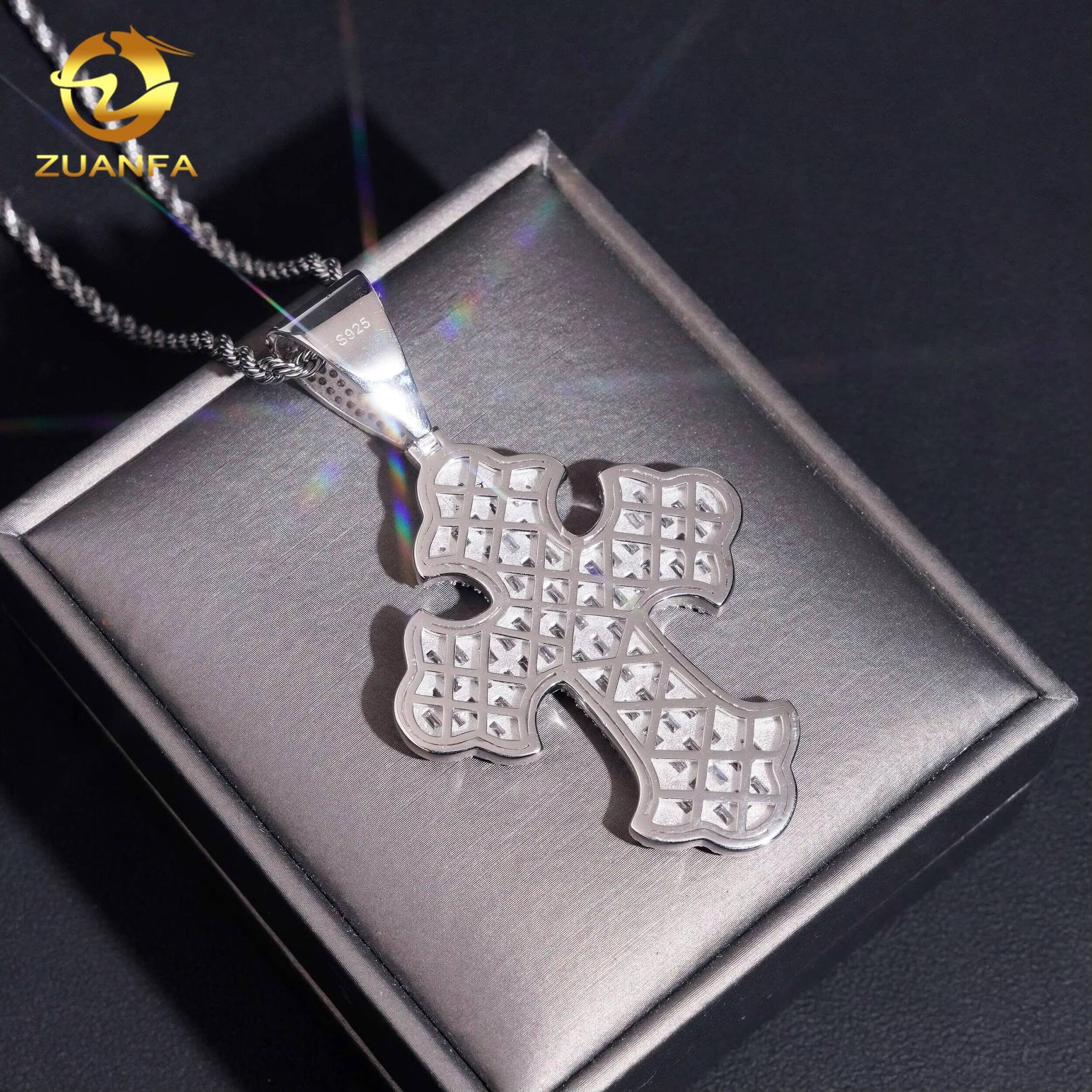 New Arrival Fine Hip Hop Moissanite Jewelry Pendant 925 Silver Baguette Diamond Iced Out Jewelry VVS Moissanite Cross Pendant