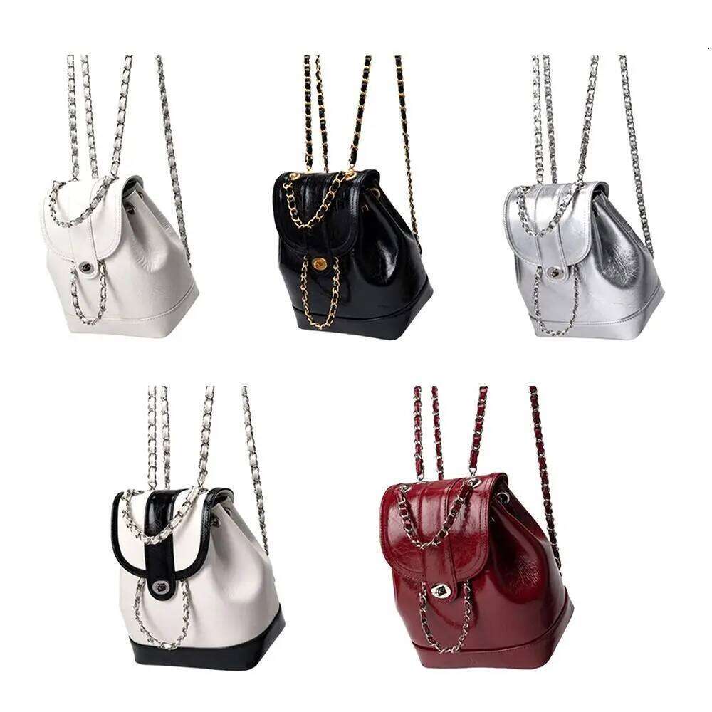 Women Rucksack Leather Oil Wax Shoulder Bag Chains Backpack Autumn Winter Z260202