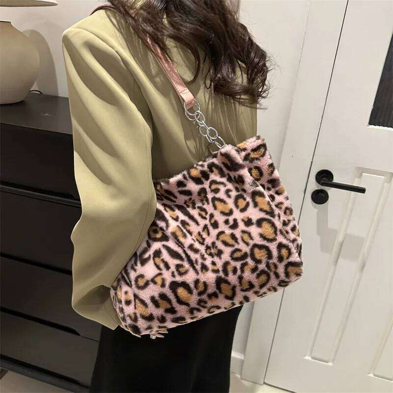 Vintage Leopard Ladies Plush Tote Bags Large Capacity Portable Women's Faux Fur Shoulder Bag Furry Casual College Girls Handbags C260204