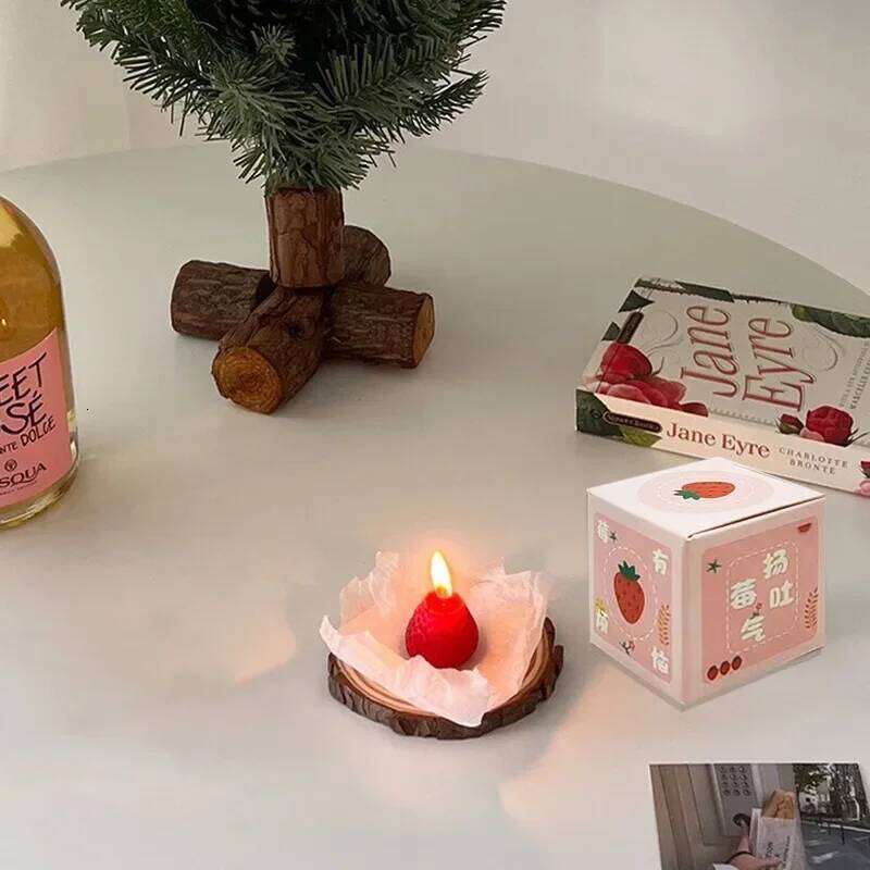 Christmas Lovely Red Strawberry Aromatherapy Candle Girls Bedroom Room Tabletop Fruit Scented Decoration Wedding Souvenirs Gift S260204