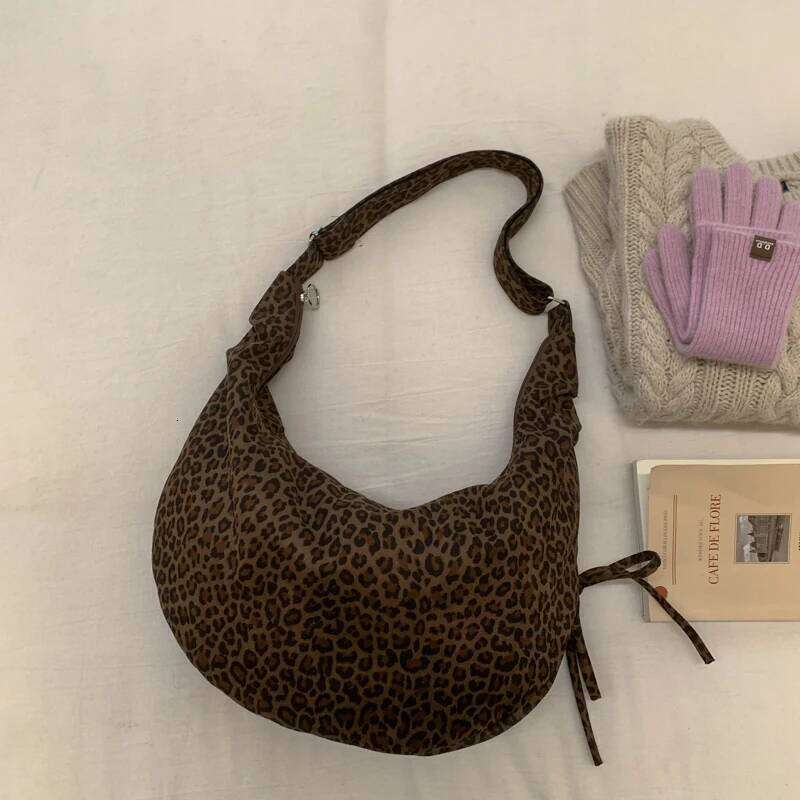 Korean Niche Design Leopard Print Commuter 2025 New Trendy Fashion Shoulder Large Capacity Casual Crossbody Bag 2575TDD C260204