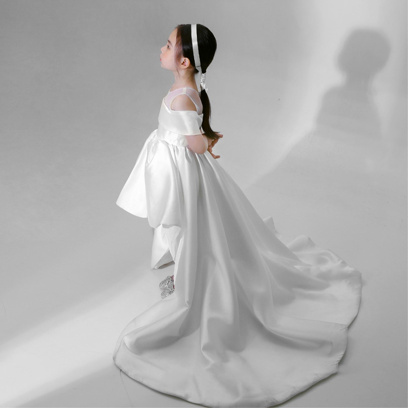 Customized Pink Flower Girl Dresses For Wedding Satin With Bow Off Shoulder Simple Kids Birthday Party First Communion Ball Gown Z250716