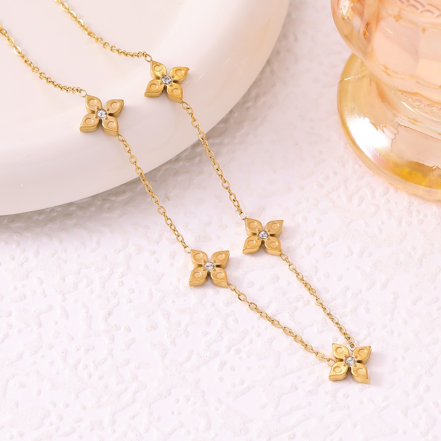 18K Gold Exquisite Niche Design Light Luxury Inlaid Diamond Four-Leaf Clover Necklace Bracelet Earrings Stainless Steel Jewelry Set - view 4