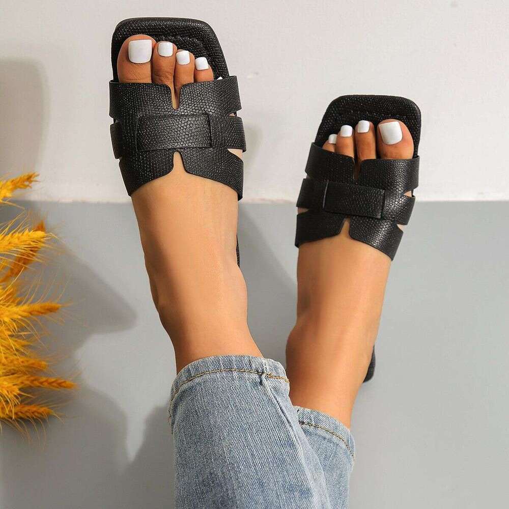 Plus Size 2026 Summer European and American Style Internet Celebrity Outdoor Wear Ins Trend Woven Flat Beach Sandals Women Slippers