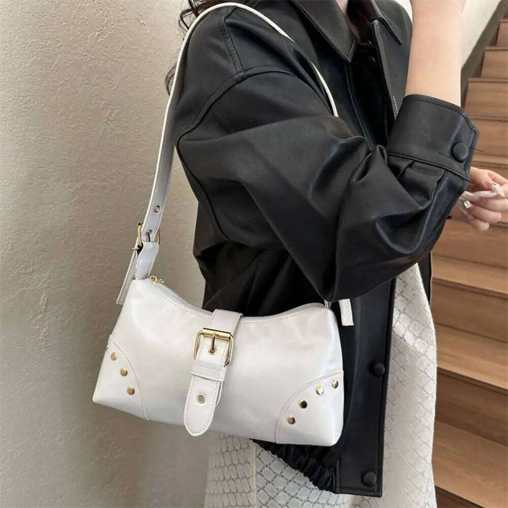 Fashion Designer Armpit Y2k Gothic Rivet Shoulder Bag Vintage Pu Leather Spicy Girl Handbag Female C260204