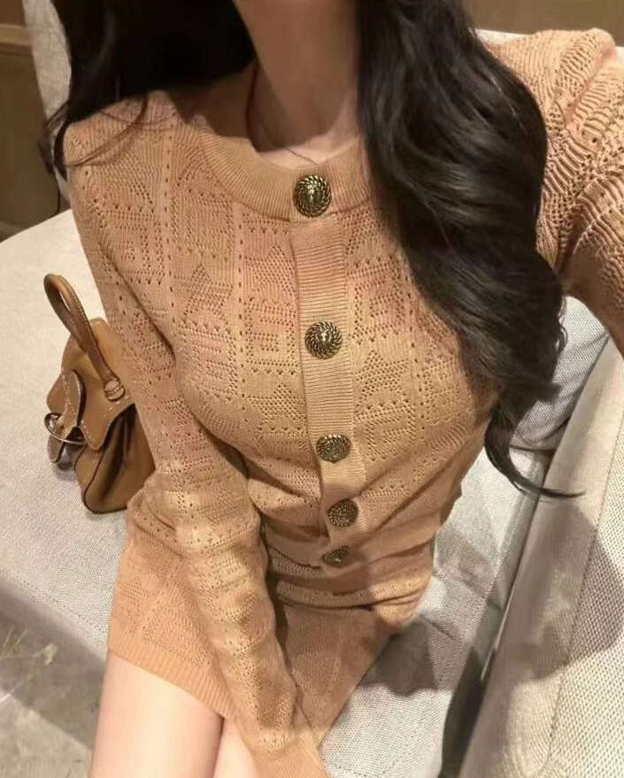 Designer style metal buckle hollow knit women's cardigan 2026 autumn new slim fit high-end jacket