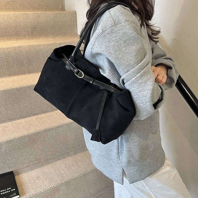 LEFTSIDE Large NUBUCK Underarm Bags Lady Shoulder for Women 2024 Winter New Fashion Trend Y2K Tote Bag Handbags C260204