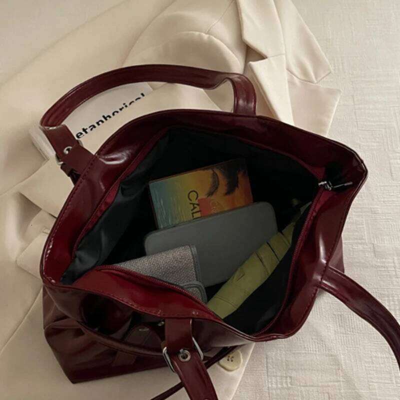 Large Capacity Women's Shoulder Tote Commuter Simple Vintage Cross-Border New Style Bag Versatile Sensation 2025 Y260204