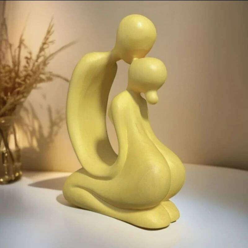 Natural Boxwood Carving Lover Couple Figurines Miniatures Crafts Statue Realistic Human Body Art Home Decoration Ornaments Gifts S260204