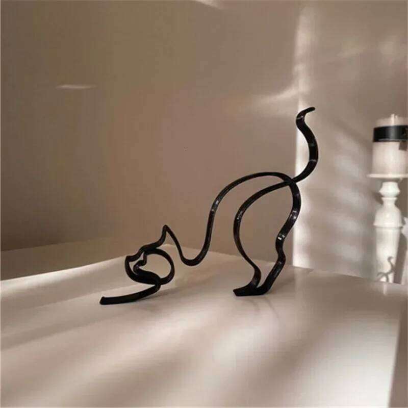 Dog Cat Minimalist Art Sculpture Gift Metal Decor Modern Home Office Accessories Animal Shape Ornament Dropshipping S260204