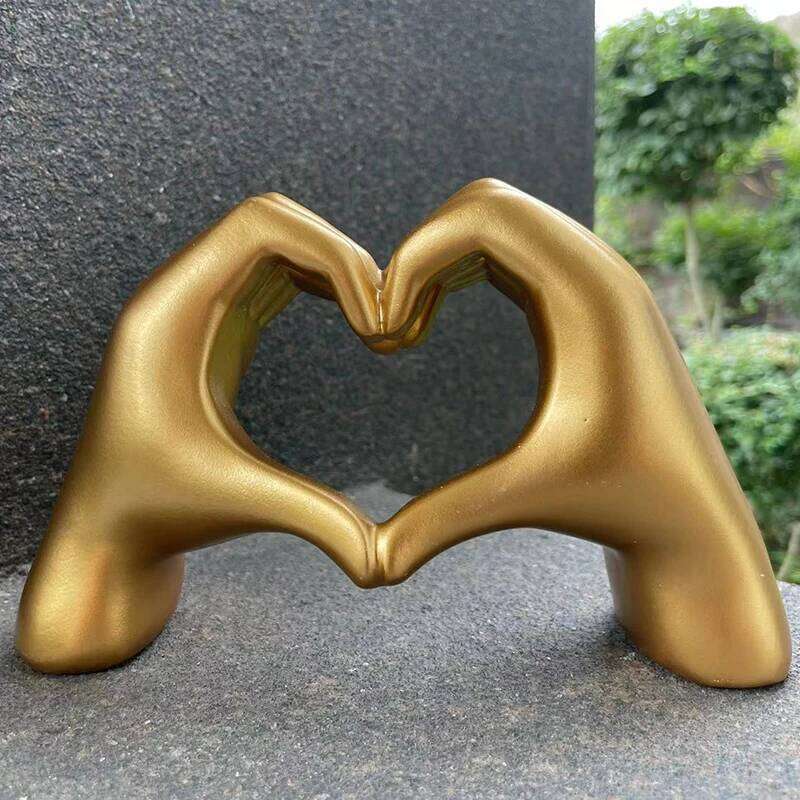 1pc Gesture Decoration Heart Finger Statue Modern Art Sculpture Decor Love Figurines Bedroom Home Desktop Wedding ornaments S260204