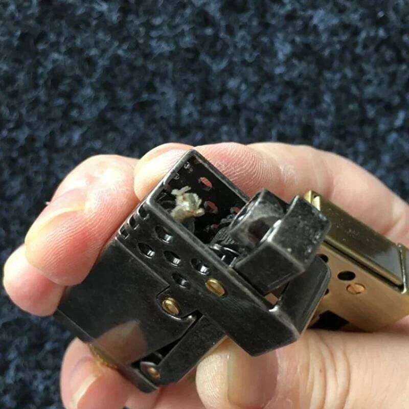 Scimitar windproof mechanical press automatic ignition retro lighter HY696 S260207