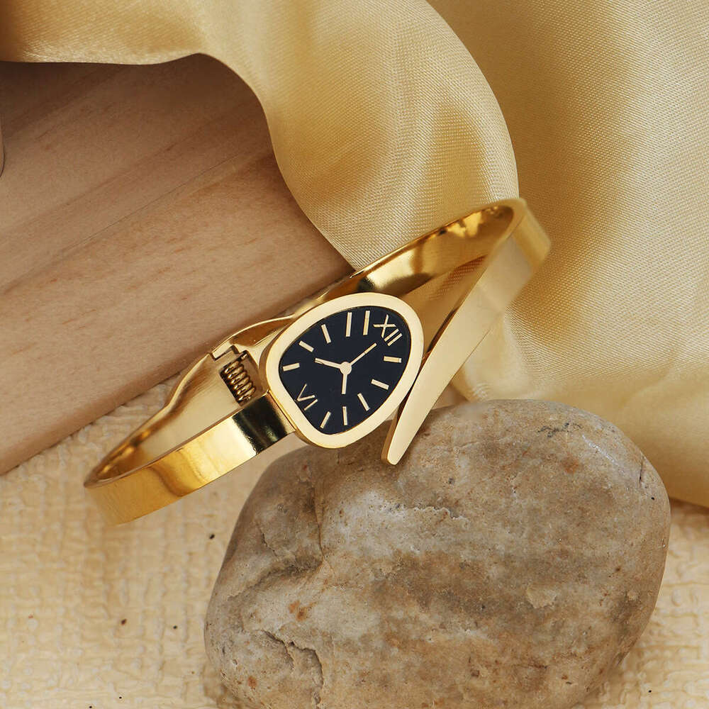 Vintage Watch-style Snake-shaped Quartz Oval Dial Band Roman Numerals Hollow Titanium Steel Bracelet