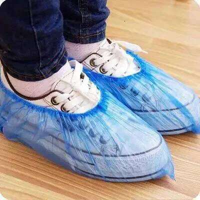 100Pcs Plastic Disposable Overshoes Outdoor Rainy Day Carpet Cleaning Cover Waterproof Shoe Covers S260204