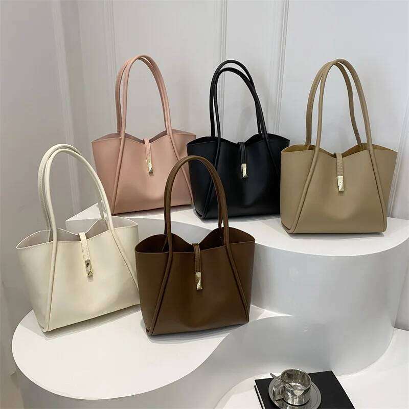 2025 New Early Spring Fashion Simple Retro Casual Large Capacity Commuter Underarm Tote Shoulder Bag Women Handbags Y260204
