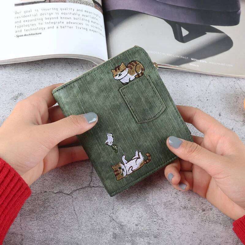 Embroidery Cat Women Zipper Coin Purse Short Women's Wallet Kawaii Mini Cards Holder Clutch for Girl Carteras Mujer Z260205