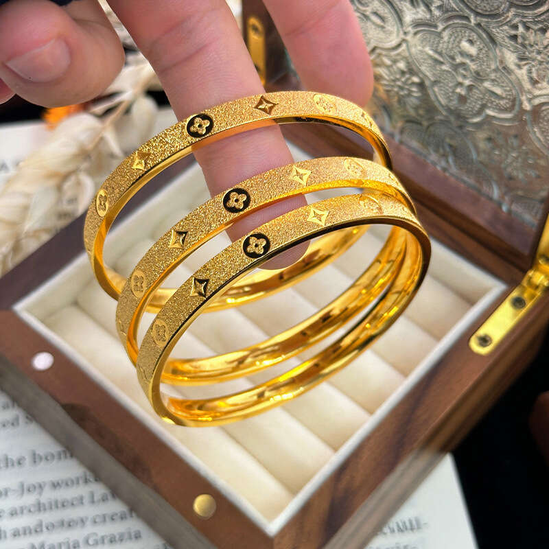 Niyou 24k Real Plated Sand Gold CNC Money Style Four-Leaf Clover Old Flower Bracelet Ring for Women Gift