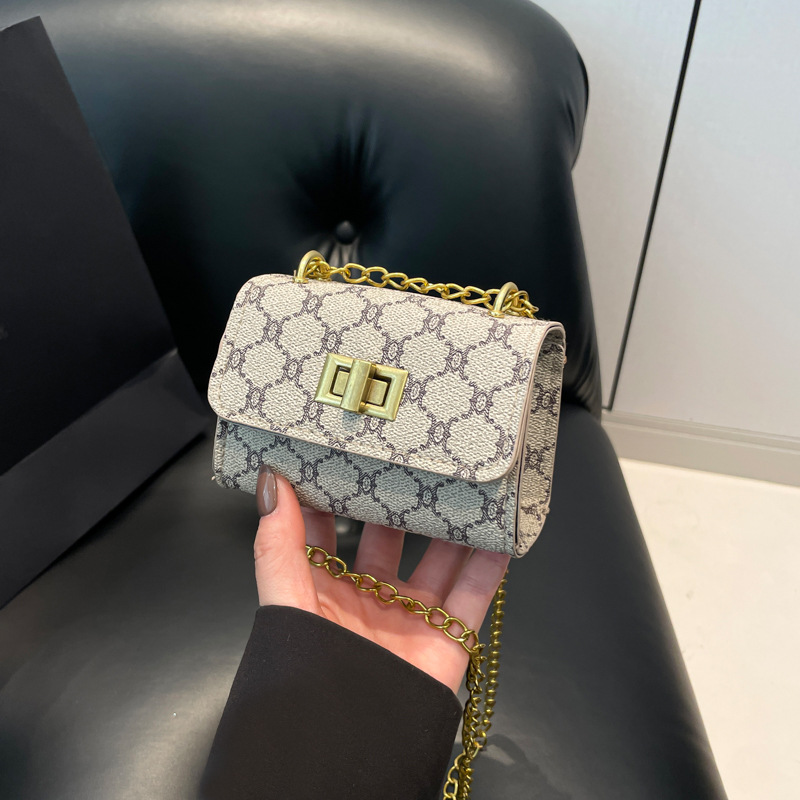 Women's Vintage Floral Print Mini Chain Crossbody Bag, Flap Turn-lock Shoulder Bag with Gold Hardware for Daily Wear 2026 hots