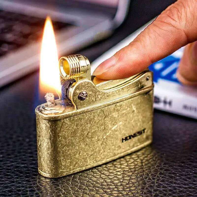 Brass Pressure Ignition Kerosene Lighter Retro Mechanical Gasoline Lighters Cigar Cigarette Accessory Gift for Men S260207
