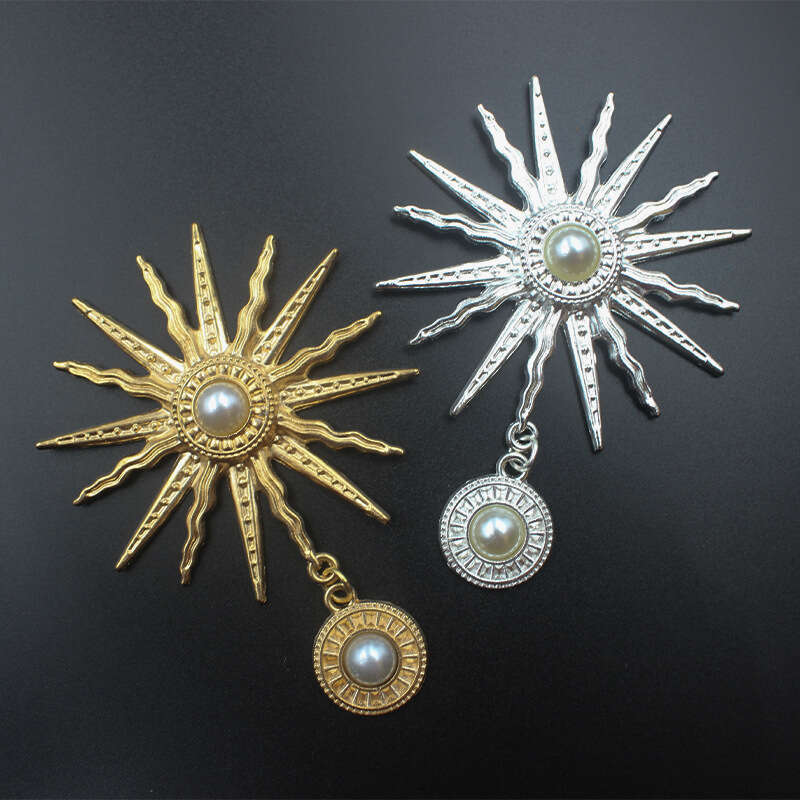 Necklace Designer For Women Exclusive Baroque Style Pearl Sunflower Sun God Phone Case Beauty DIY Alloy Accessories