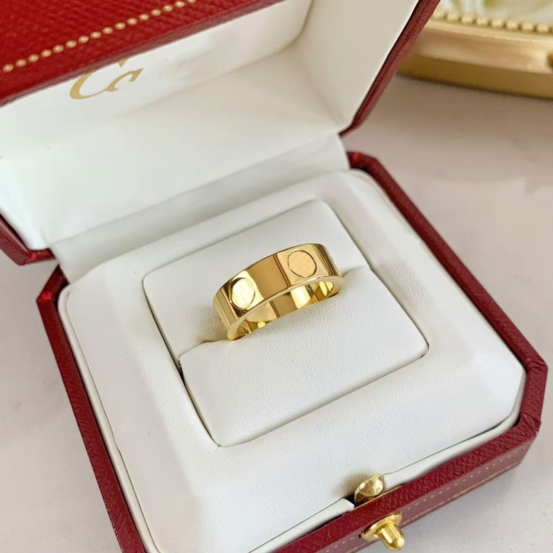 Luxury Jewelry designer ring for women classic stylish exquisite love ring simple yet romantic holiday gift suitable for Valentine Day and weddings Box optional