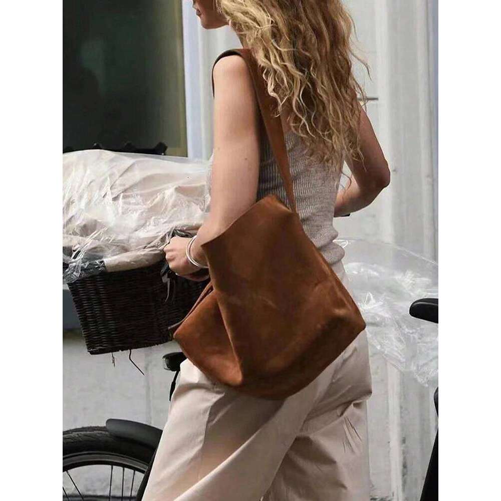 2025 New Retro Brown Large Capacity Shoulder Underarm Bag, Crossbody Fashion and Leisure Daily Commuter Women's Bag Y260204