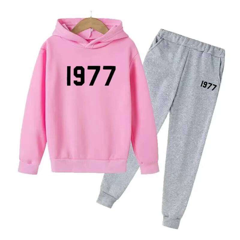 Fashion Casual 1977 Boys Girls 2 Piece Sets Tracksuit Kids Hooded Sports Suit Children Hoodies Sweatshirt Top+Pants Streetwear X260205