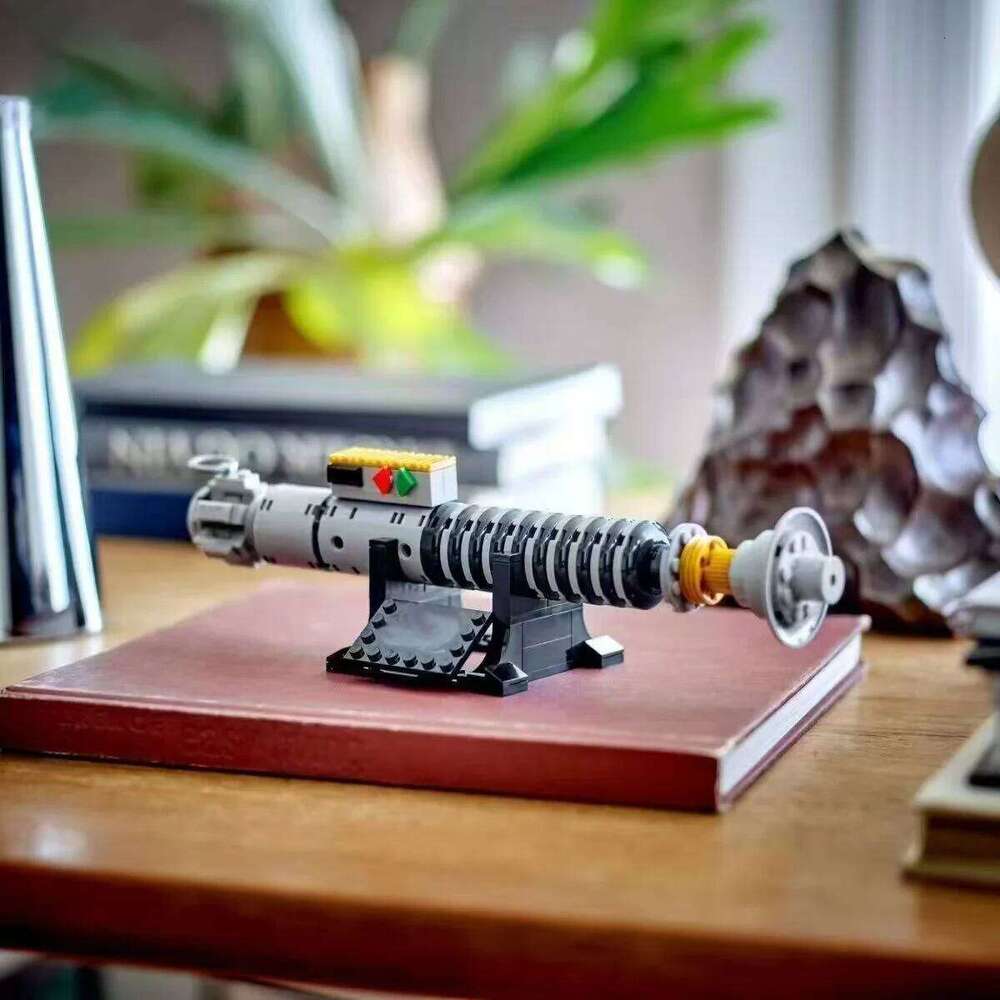 2026 New 145PCS Space War Lightsaber Building Blocks Assemble Bricks Toy Gift For Children Adult 26Y0205