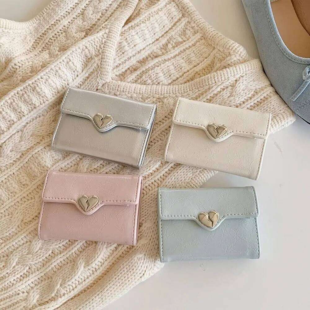 Portable Korean Crack Heart Short High Quality Women's Wallet Fold PU Leather Student Purse Ladies Z260205