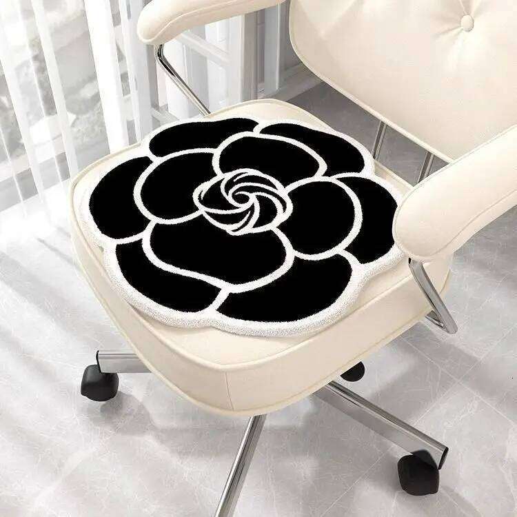 Cushion Light Luxury High End Camellia Shape Winter Office Swivel Chair Tatami Seat Cushion