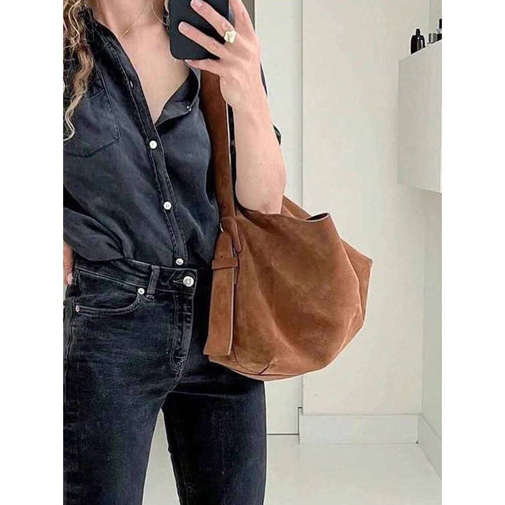 2025 New Retro Brown Large Capacity Shoulder Underarm Bag, Crossbody Fashion and Leisure Daily Commuter Women's Bag Y260204