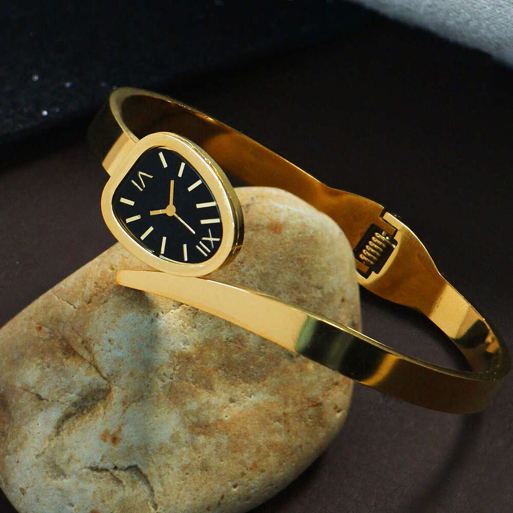 Vintage Watch-style Snake-shaped Quartz Oval Dial Band Roman Numerals Hollow Titanium Steel Bracelet