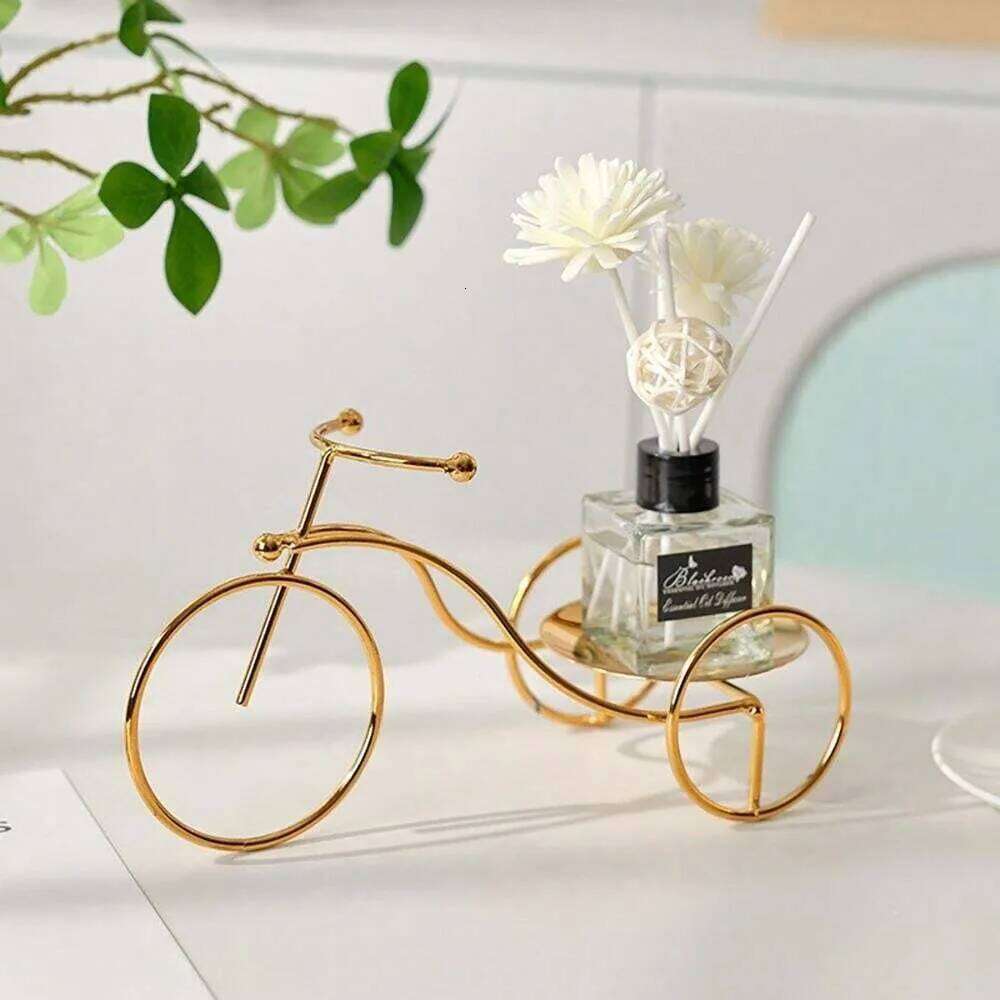 Modern Bicycle Statues Iron Creative Bicycler Aromatherapy Rack For Home Office Living Room Dining Table Decoration S260204