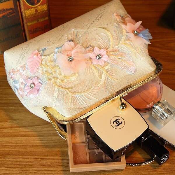 New Arrivals Original Heavy Craft Flower Lace Mesh Socialite Handbag Ancient Style Cheongsam Banquet Rhinestone High-End Women's Bag Evergwish