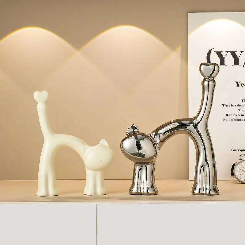 Creative Heart-Shaped Ornaments, Living Room,TV Cabinet,Home, Bedroom,Desktop Decorations, Ceramic Art Cat Statue, Gift, New S260204