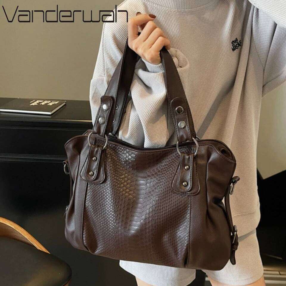 Alligator Capacity Black Shoulder Bags For Women Large Shopper Soft Pu Leather Crossbody Handbag Lady Travel Tote Bag Y260204