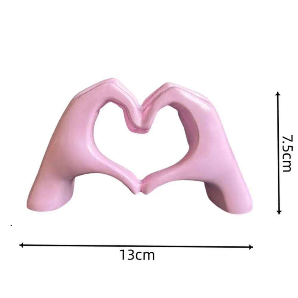 Love Heart Hand Figurine Heart-shaped Gesture Resin Statue Sculpture Home Office Wedding Party Desktop Decoration Ornament S260204