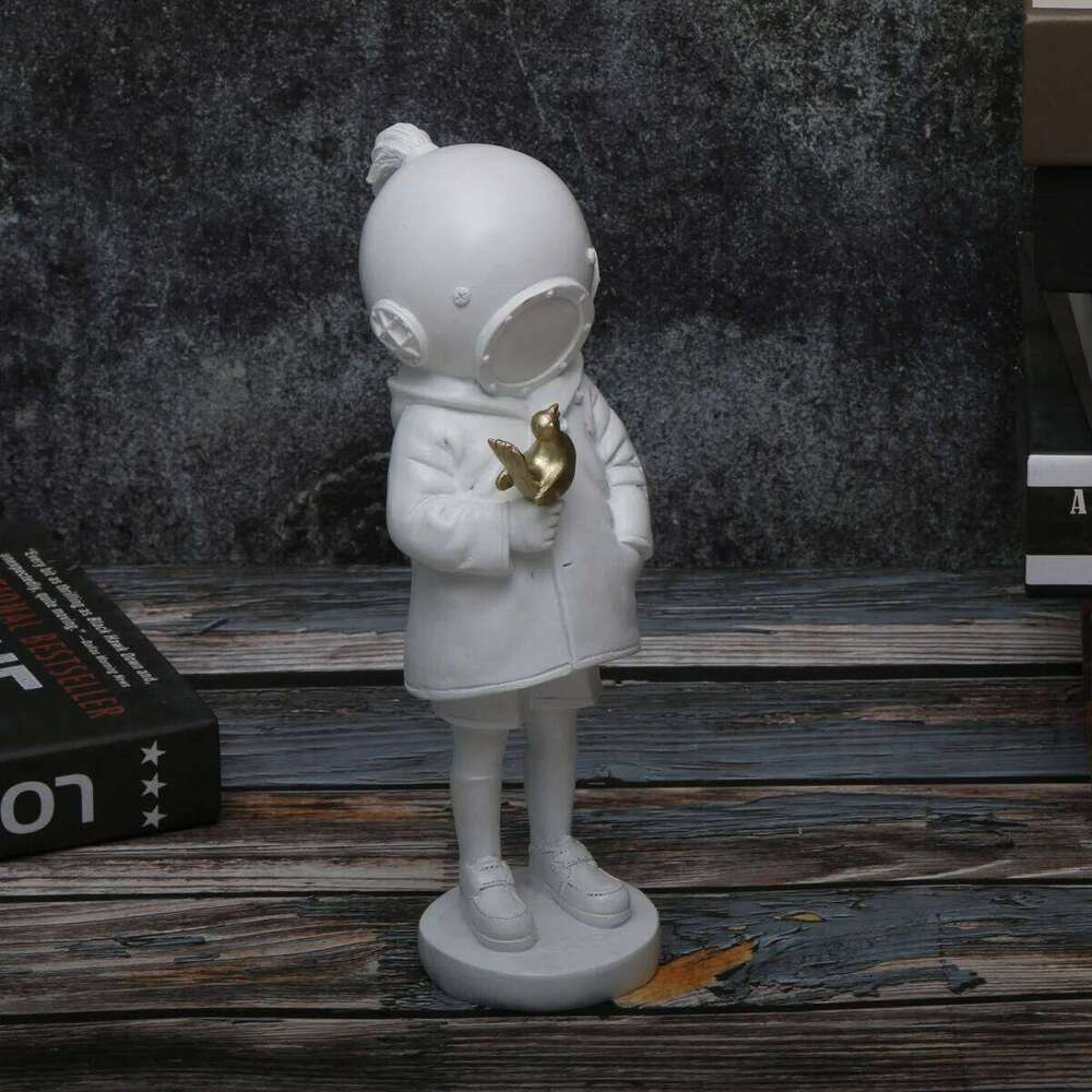 1pc Cross border best-selling Banksy Deepsea girl resin handicraft Home living room porch TV cabinet decorations S260204