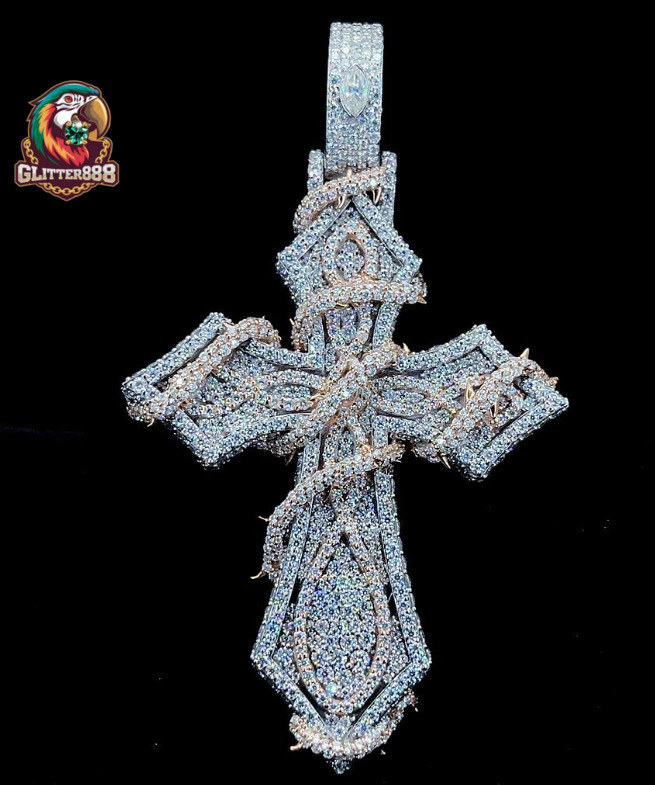 Micro Paved vvs moissaniteia vvs moissanite Barbed Wire Wrapped Cross Hip Hop Pendant Necklace