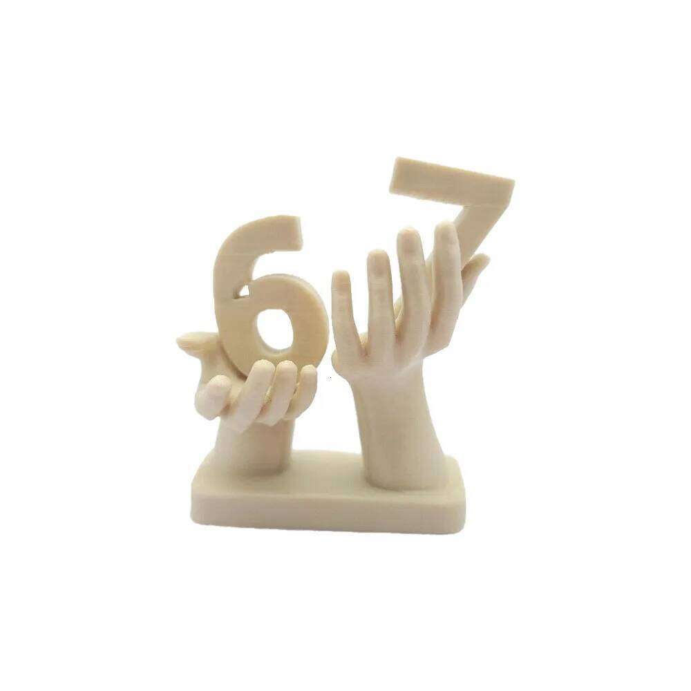 Hand-held Number 67 Decorative Home Decor Small Ornament Personalized Decoration Study or Bedroom Gift for Friends S260204