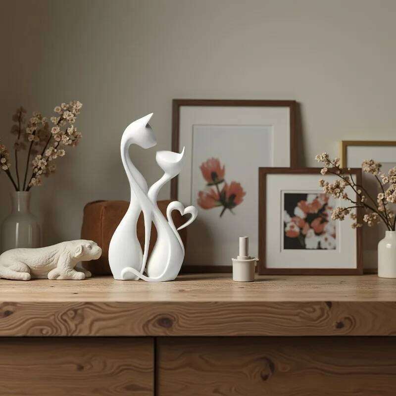 Creative Elegant Cat Sculpture Ornament - Cute Heart-Shaped Retro Style Home Decor, Perfect Gift for Housewarming & Decoration S260204