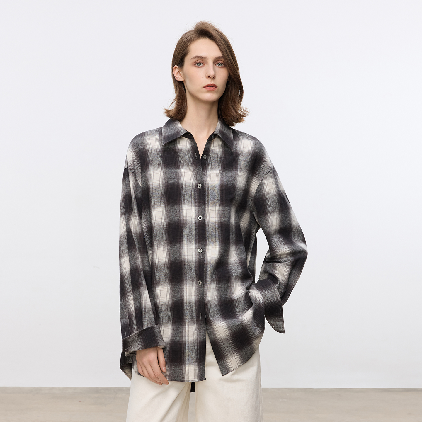 Retro-inspired color-woven cotton flannel heavyweight checkered shirt with contrasting paper-thin panels for a flattering, brightening effect - view 3