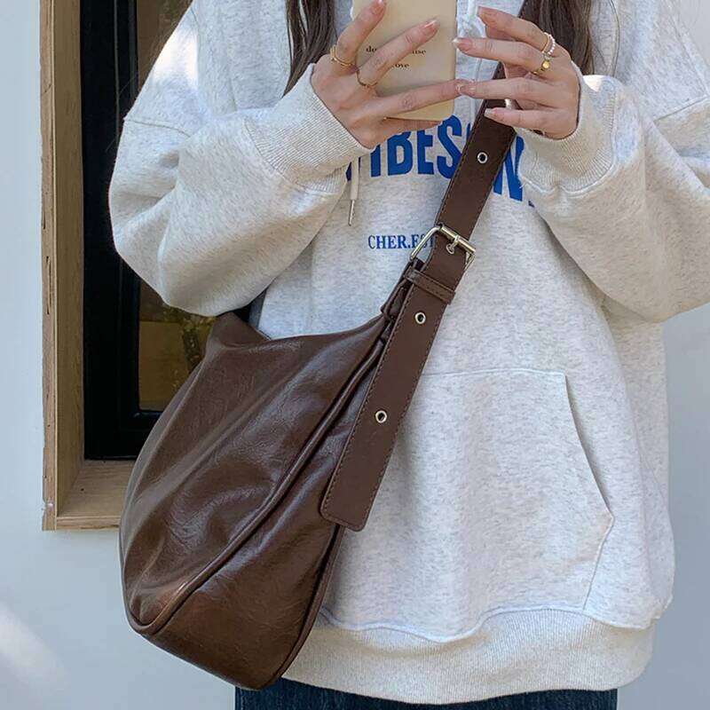 High-grade Large Capacity Handbag for Female 2025 New Autumn Winter Vintage Fashion Shoulder Bags Niche-style Versatile Tote Bag Y260204